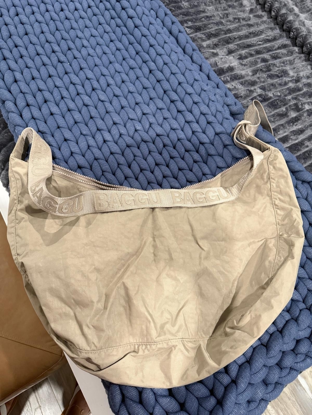 BAGGU Beige Nylon Shoulder Hobo Bag